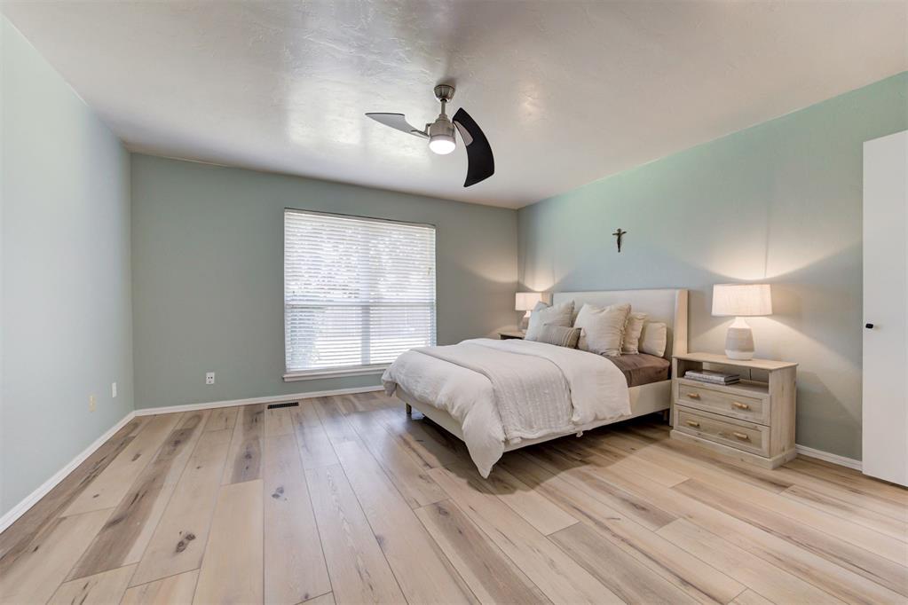 1209 Salem Avenue Property Photo 21