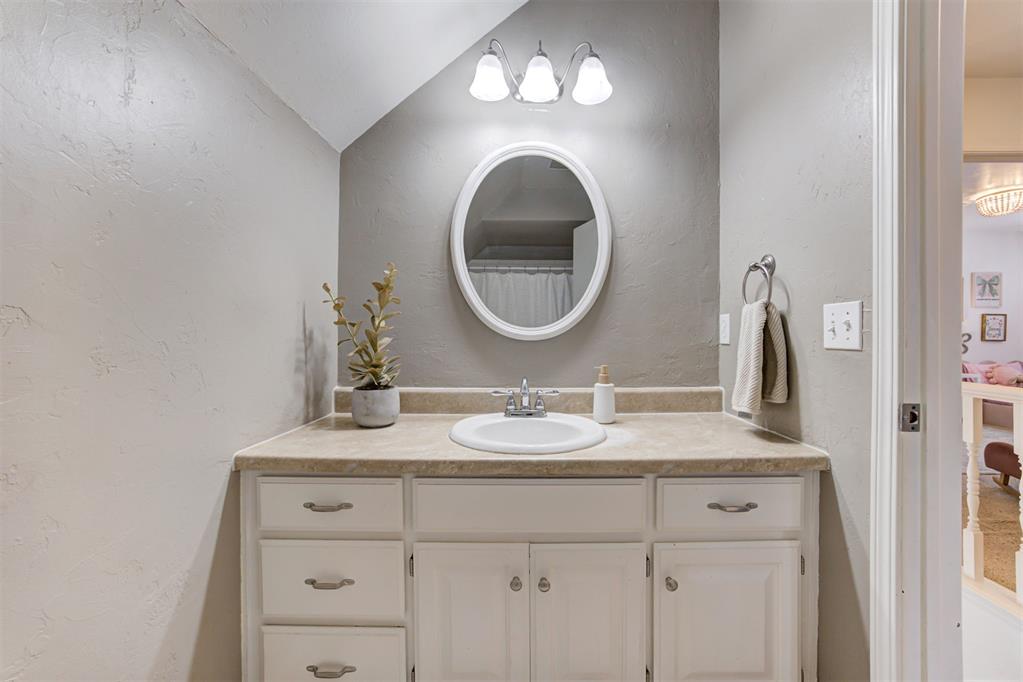 1209 Salem Avenue Property Photo 36