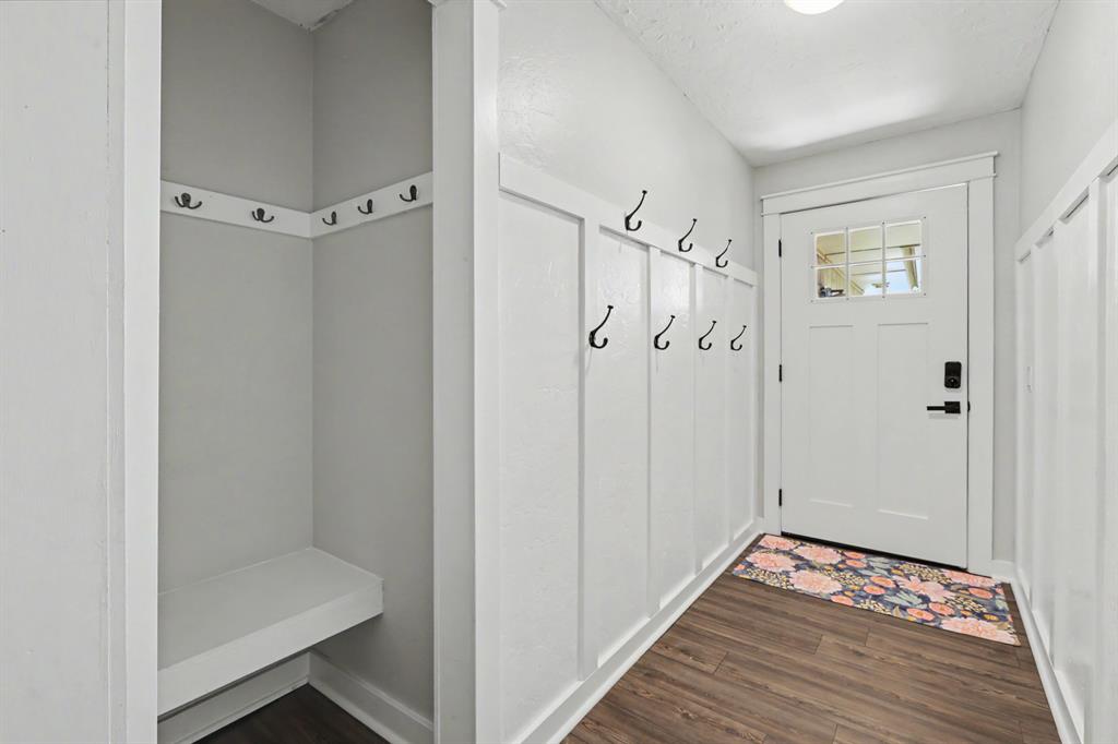 713 Banner Avenue Property Photo 5