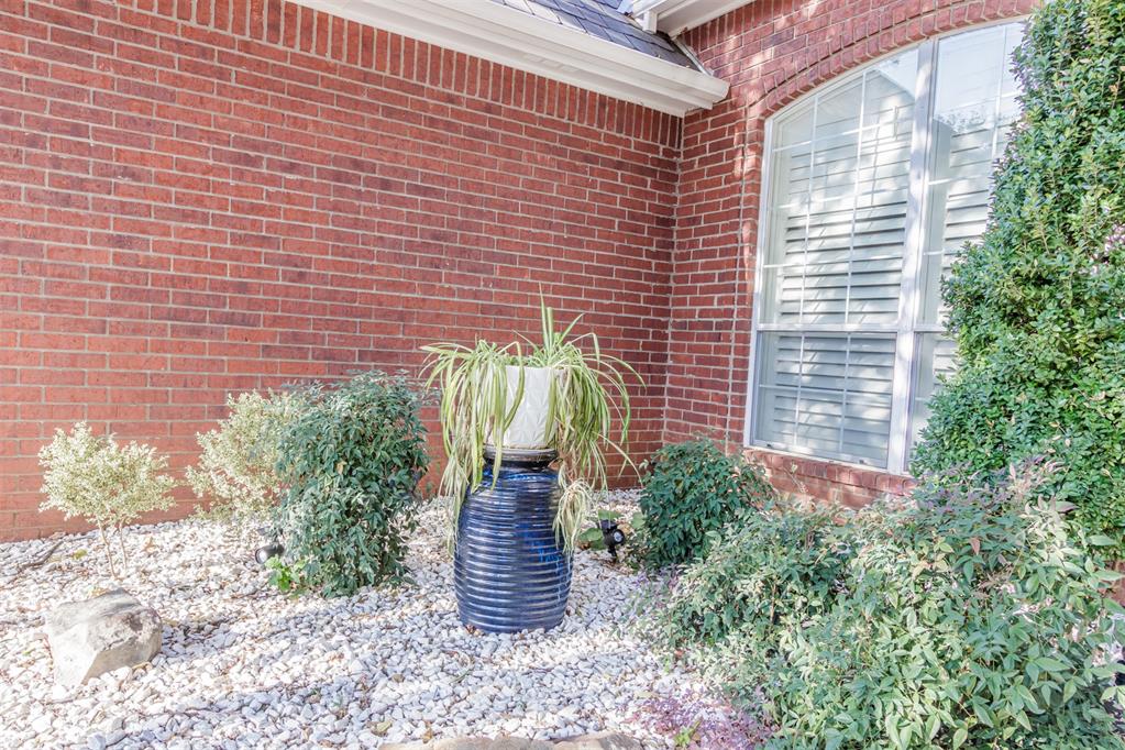 2209 Wildwood Terrace Property Photo 4