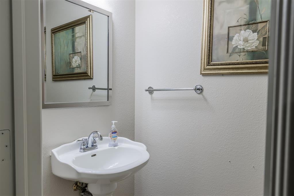 2209 Wildwood Terrace Property Photo 15