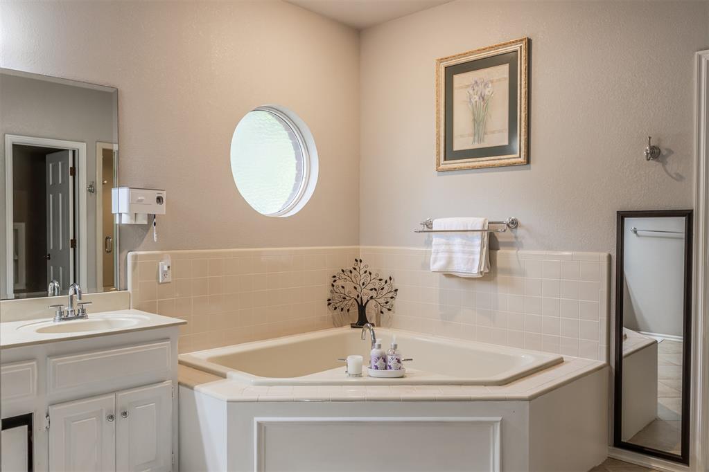2209 Wildwood Terrace Property Photo 18