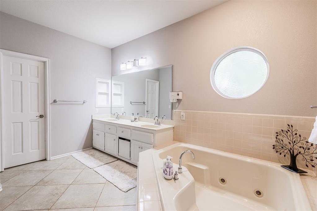 2209 Wildwood Terrace Property Photo 21