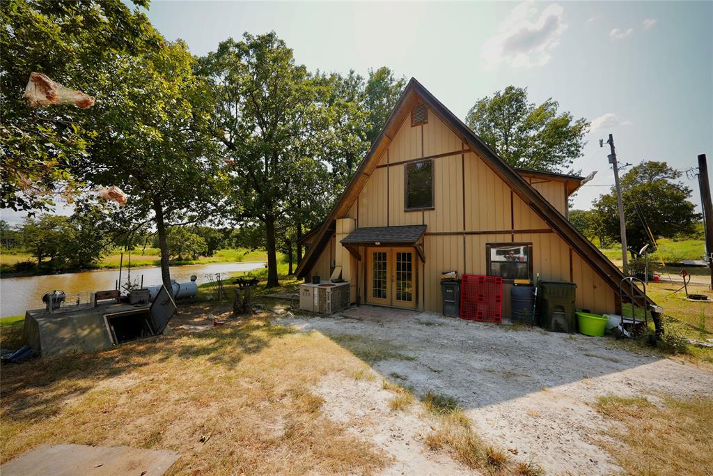 52469 W Highway 16 Property Photo 2