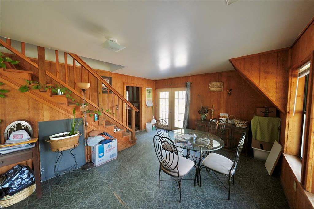 52469 W Highway 16 Property Photo 6