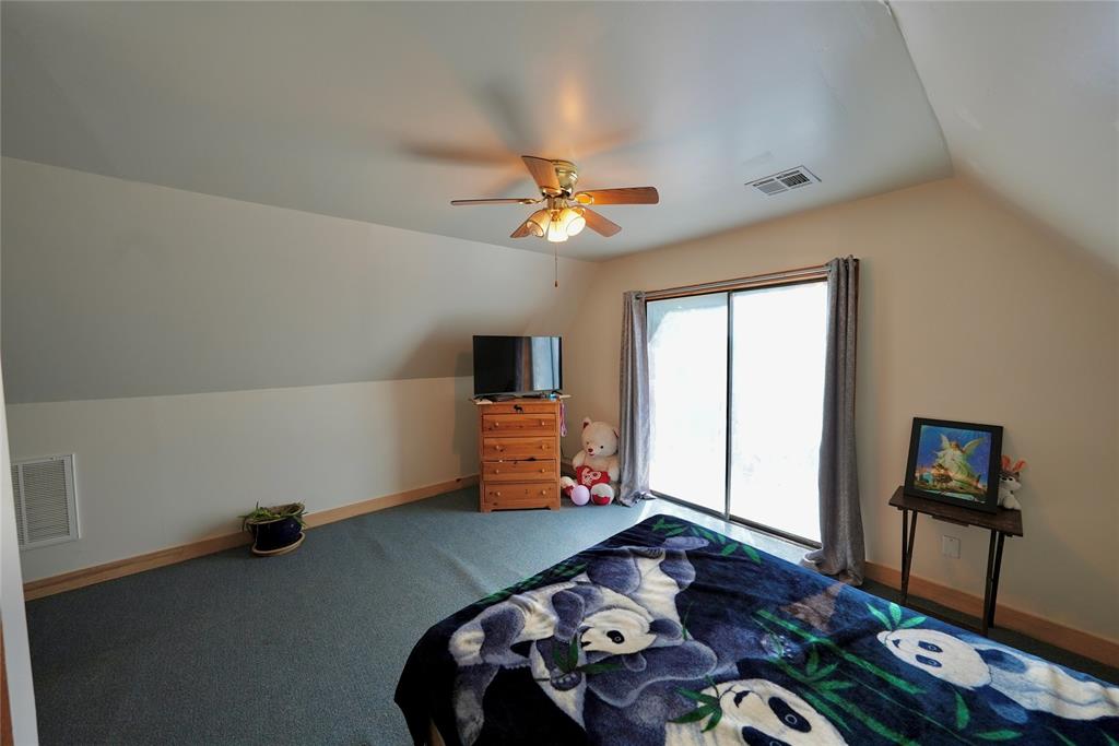 52469 W Highway 16 Property Photo 18