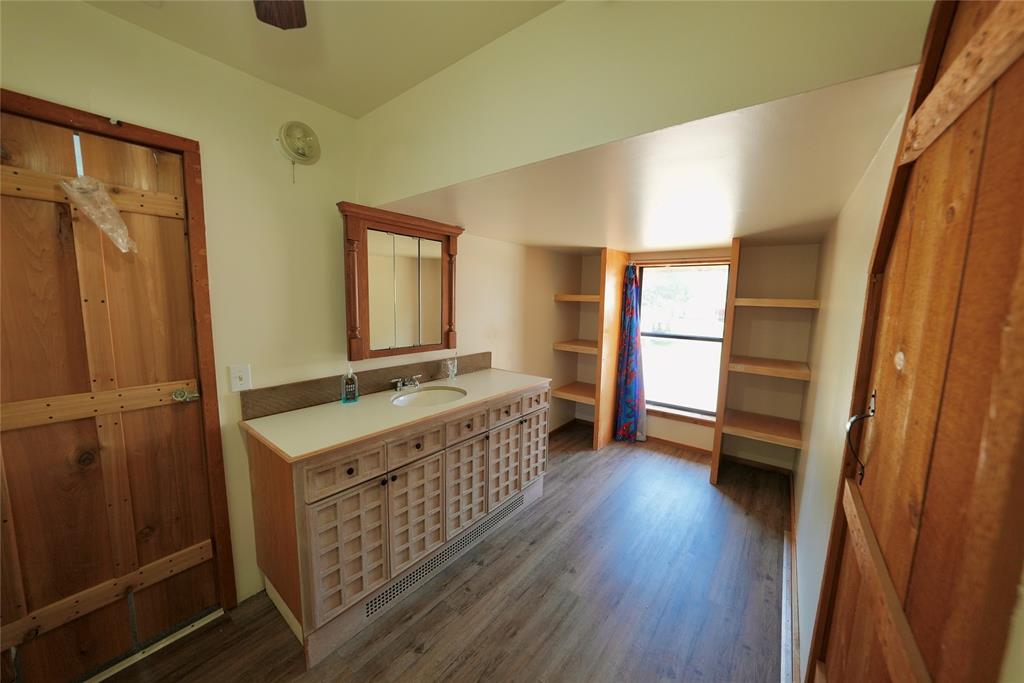 52469 W Highway 16 Property Photo 20