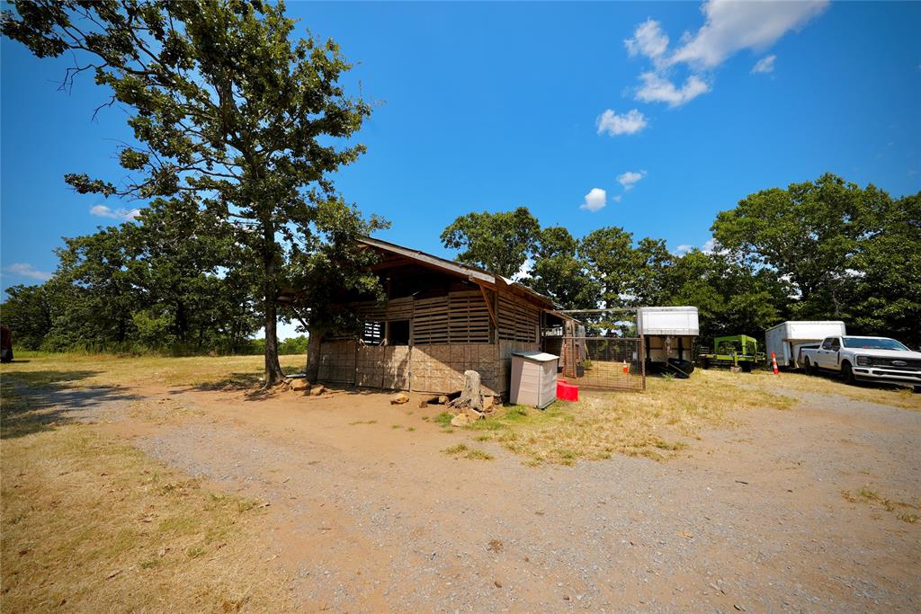 52469 W Highway 16 Property Photo 28