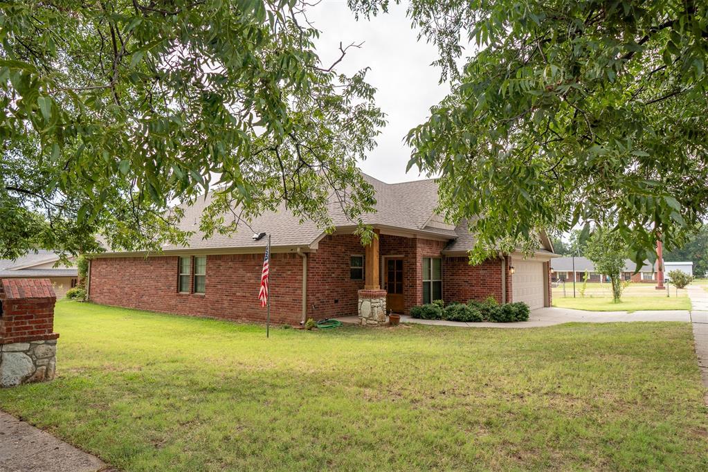 401 E Robert S Kerr Boulevard Property Photo 4