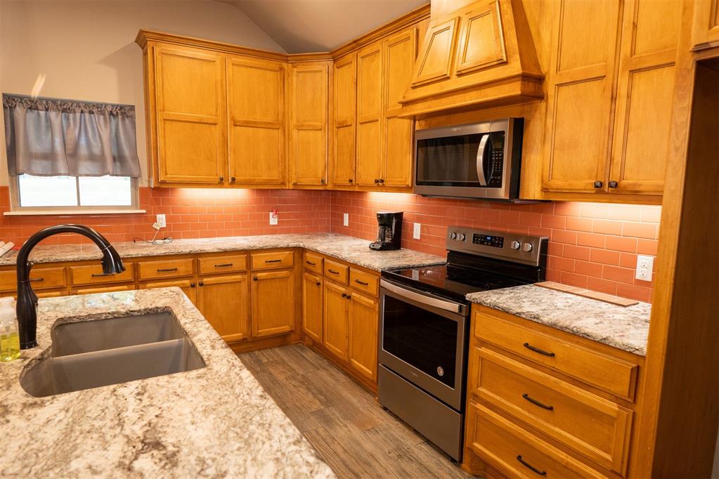 401 E Robert S Kerr Boulevard Property Photo 8