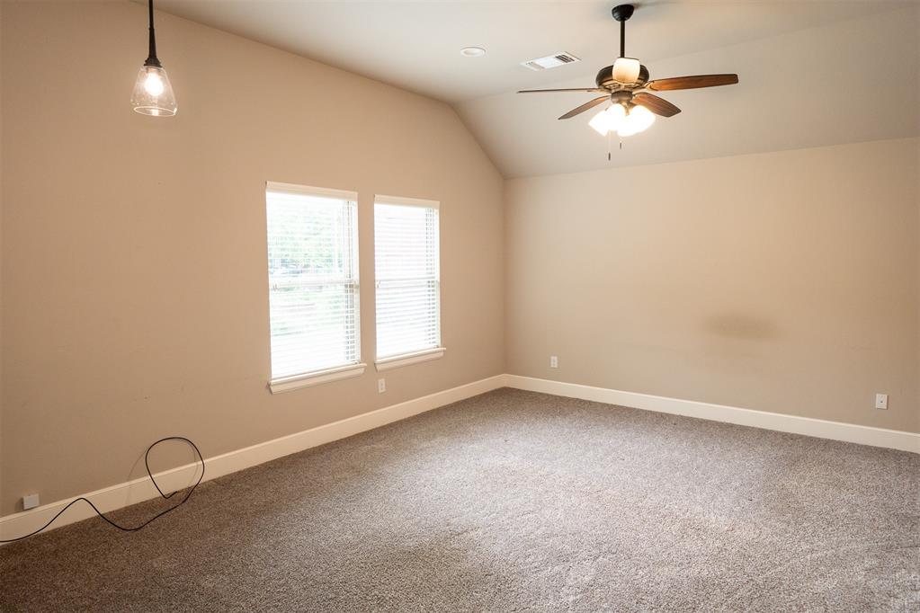 401 E Robert S Kerr Boulevard Property Photo 14