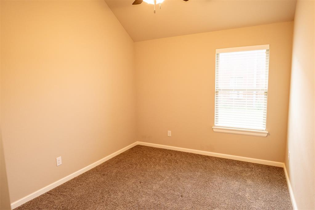 401 E Robert S Kerr Boulevard Property Photo 23
