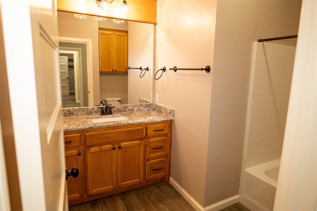 401 E Robert S Kerr Boulevard Property Photo 24