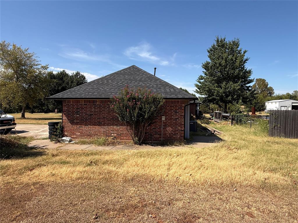 873 Oaklawn Drive Property Photo 7