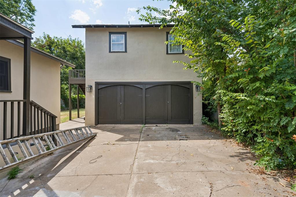 610 Nw Dearborn Avenue Property Photo 5