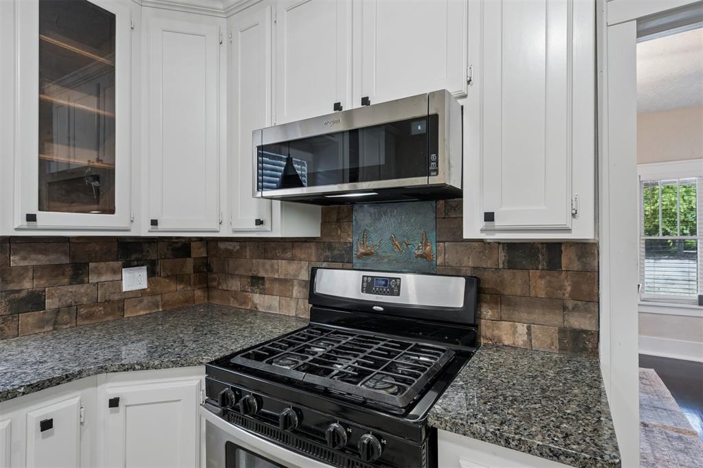 610 Nw Dearborn Avenue Property Photo 16