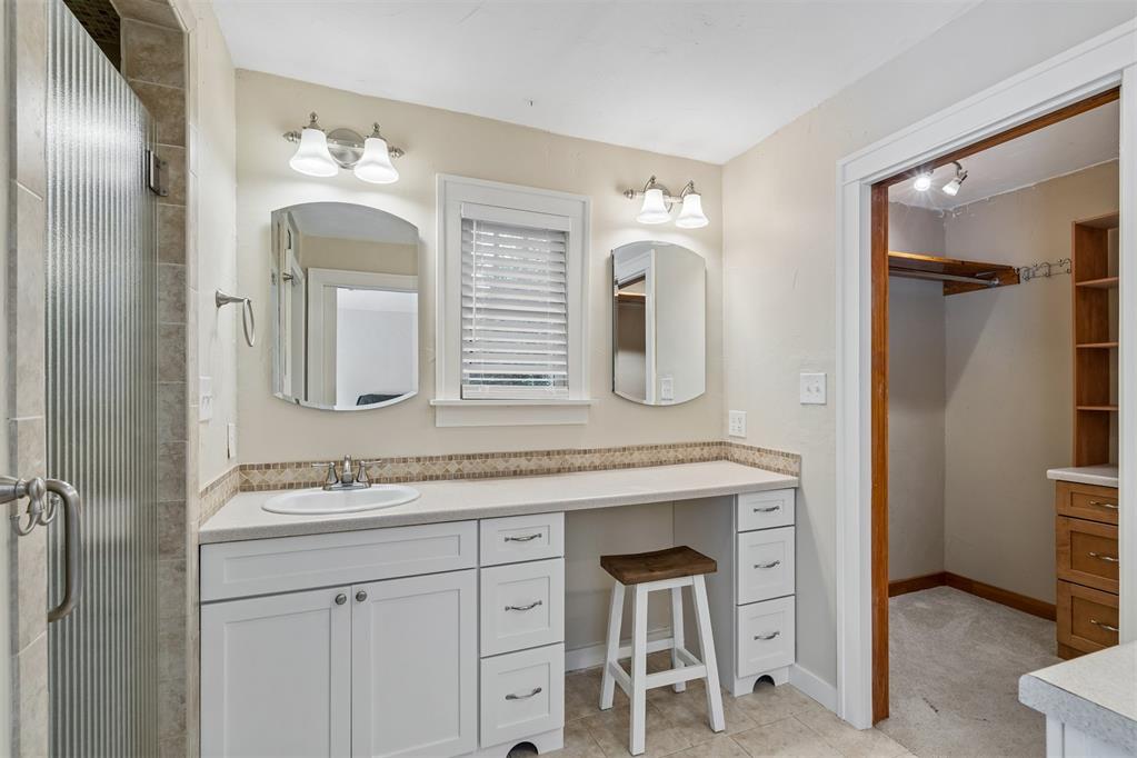 610 Nw Dearborn Avenue Property Photo 28