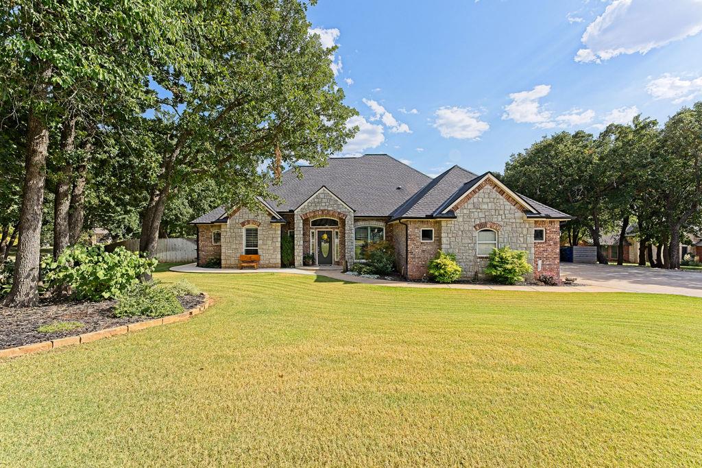 2422 Blackoak Court Property Photo 2
