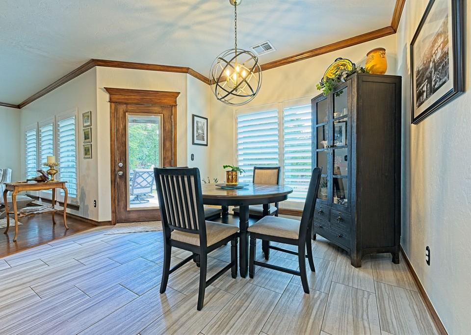 2422 Blackoak Court Property Photo 11