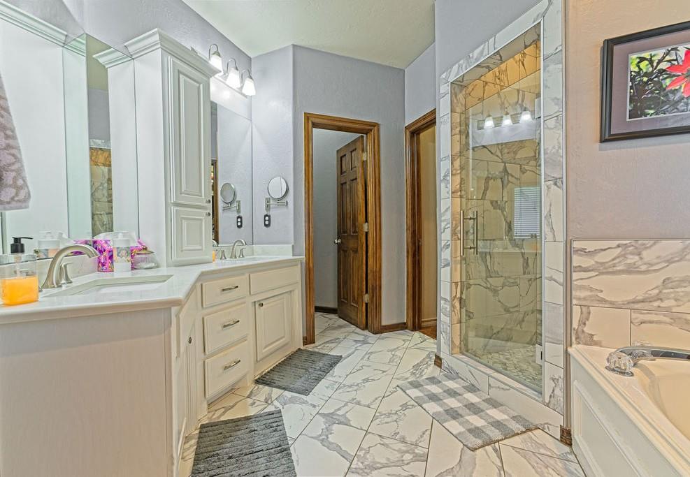2422 Blackoak Court Property Photo 14