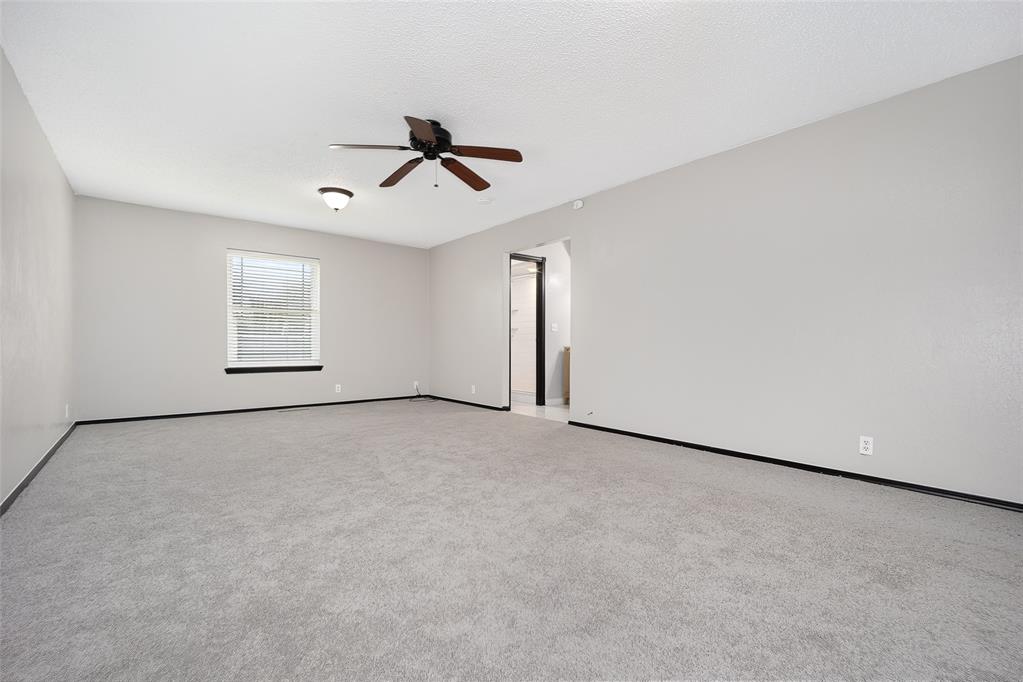 108 W Parkland Drive Property Photo 10