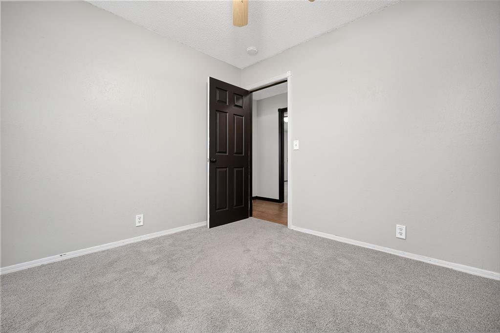 108 W Parkland Drive Property Photo 14