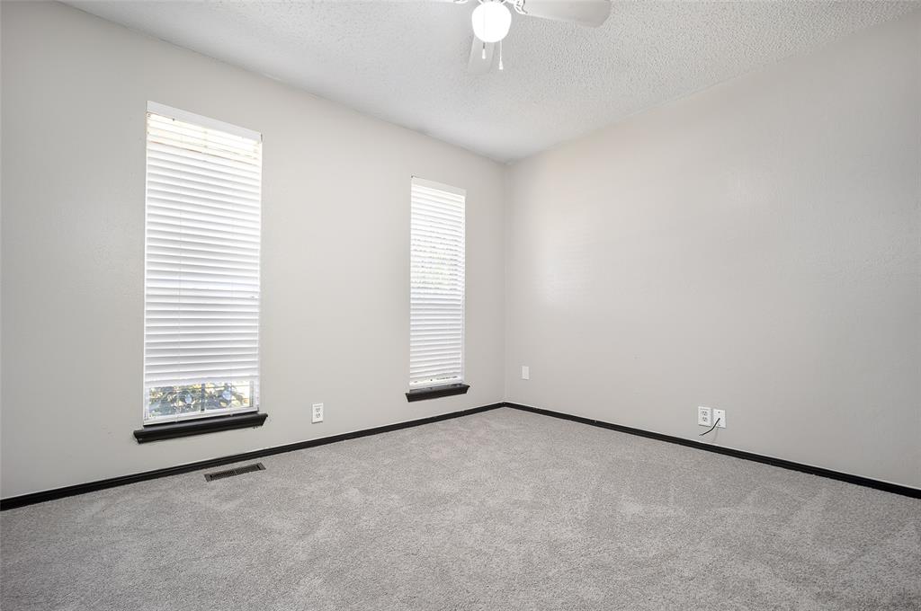 108 W Parkland Drive Property Photo 18