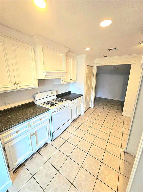 717 Judy Avenue Property Photo 3