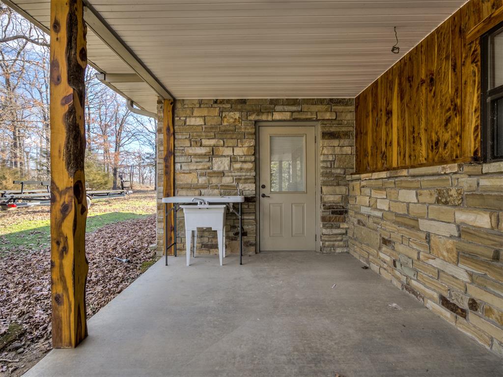 1656 Mcnally Road Property Photo 33