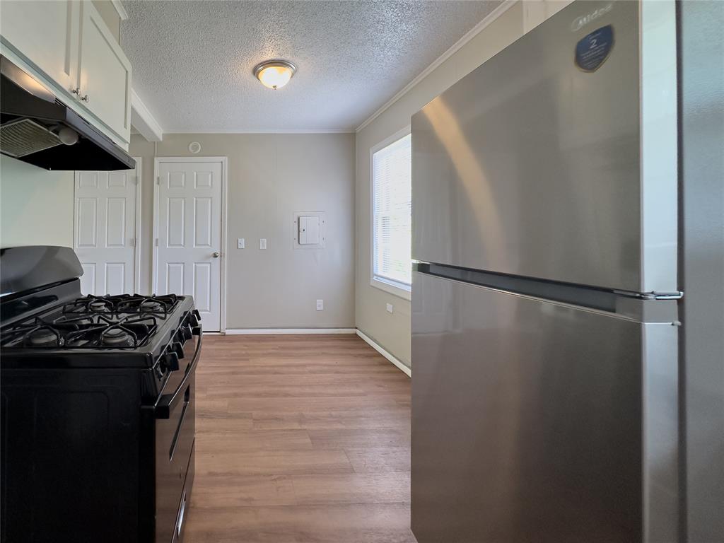 439 S 66th East Avenue Property Photo 12