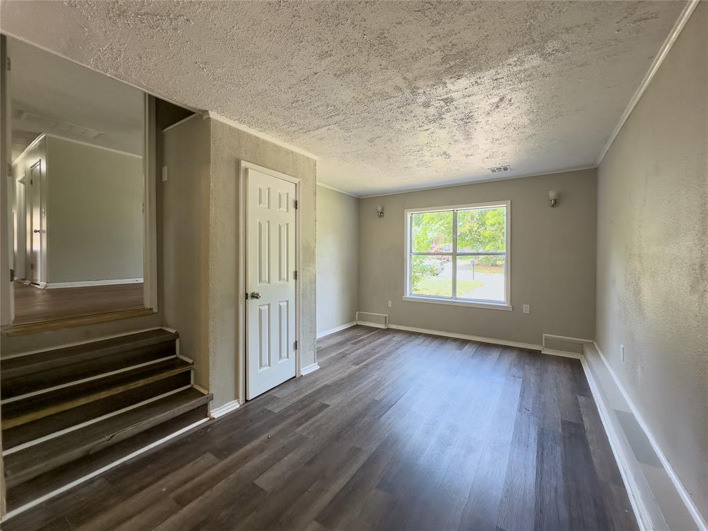439 S 66th East Avenue Property Photo 16