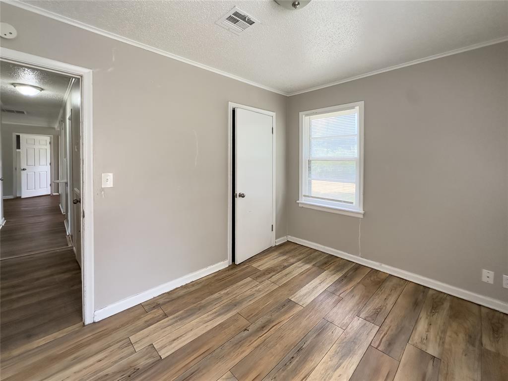 439 S 66th East Avenue Property Photo 26