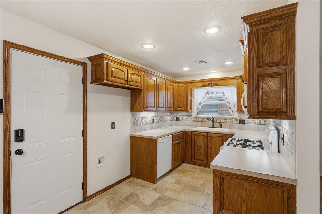 612 Moraine Avenue Property Photo 6
