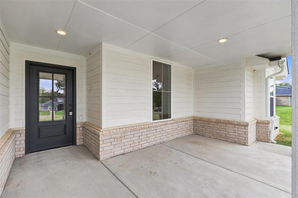 9508 Megans Way Property Photo 3