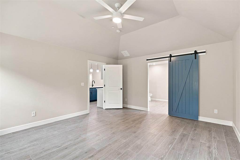9508 Megans Way Property Photo 16