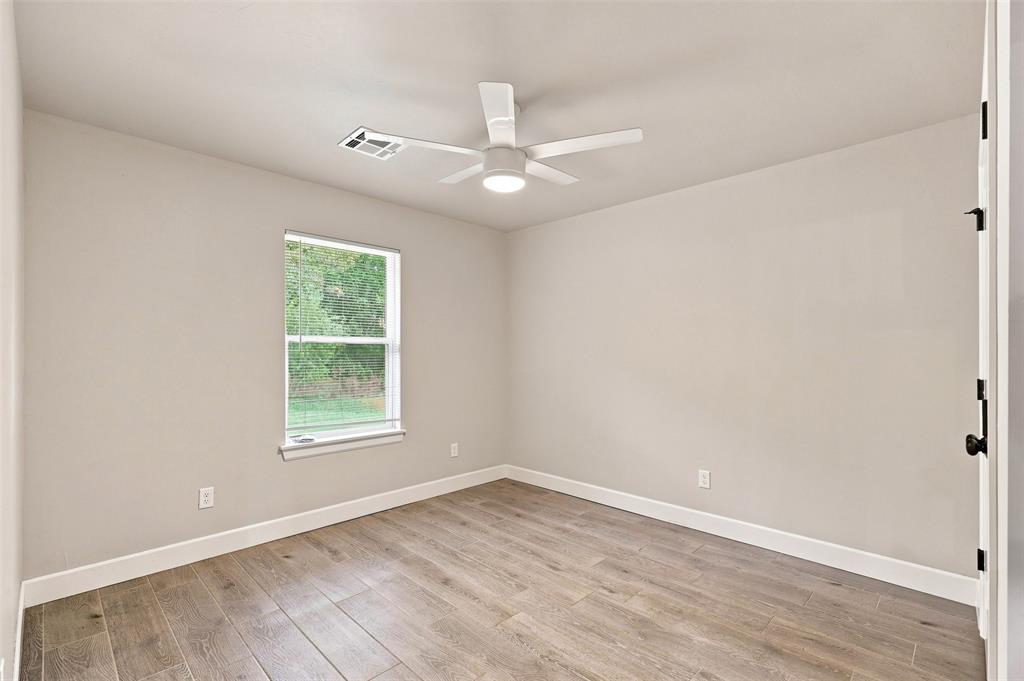 9508 Megans Way Property Photo 32