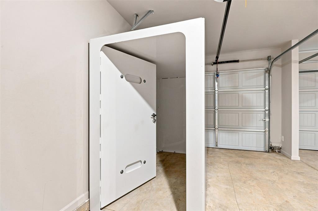 9508 Megans Way Property Photo 34