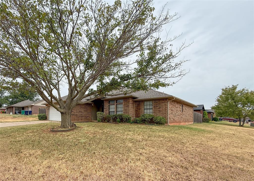1009 Nw 168th Street Property Photo 2
