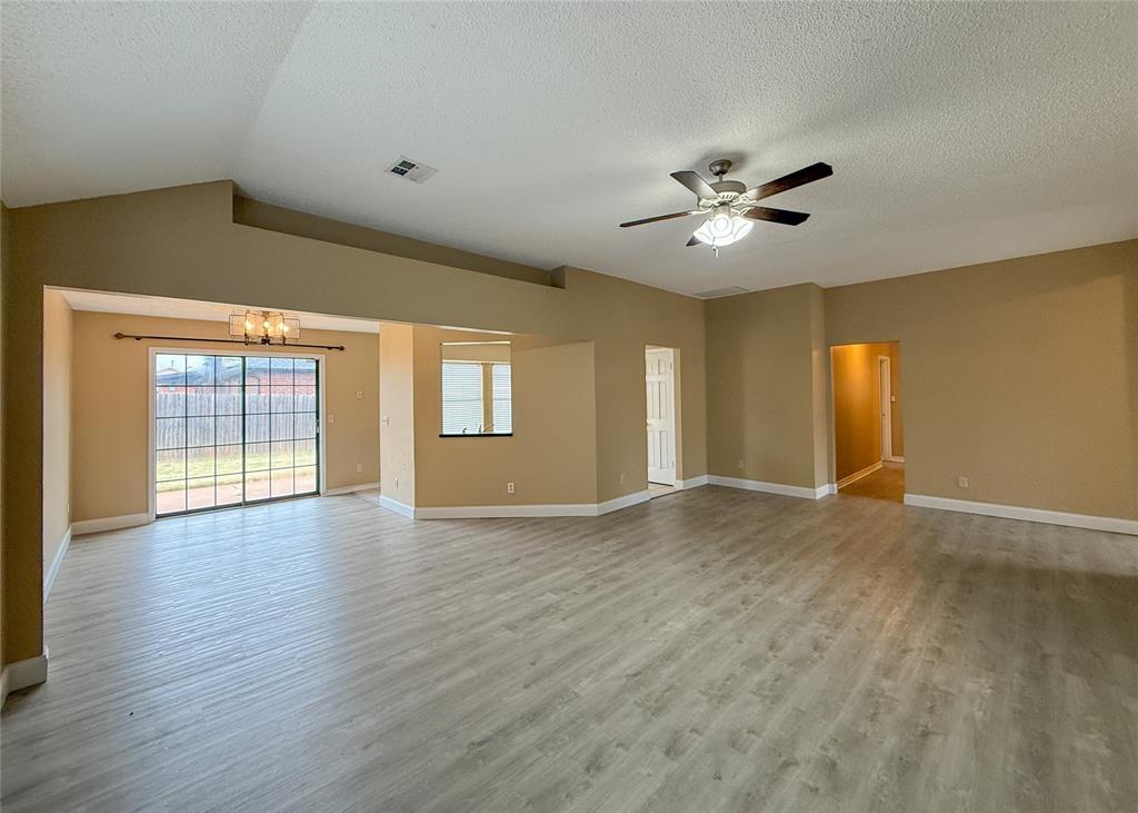 1009 Nw 168th Street Property Photo 7