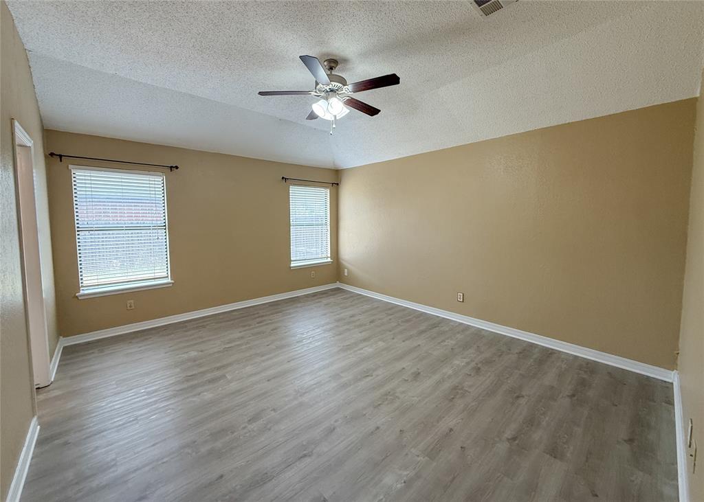 1009 Nw 168th Street Property Photo 13