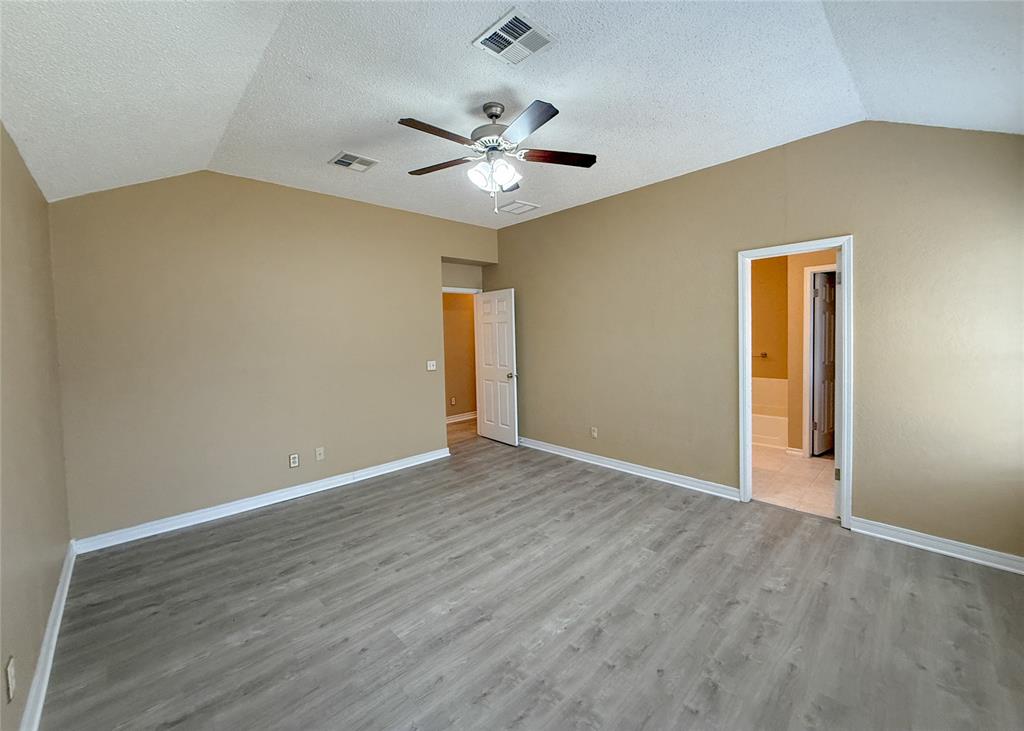 1009 Nw 168th Street Property Photo 14