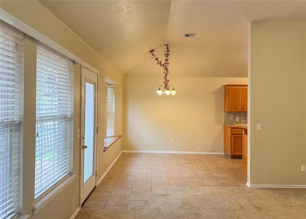 17553 Gold Drive Property Photo 3