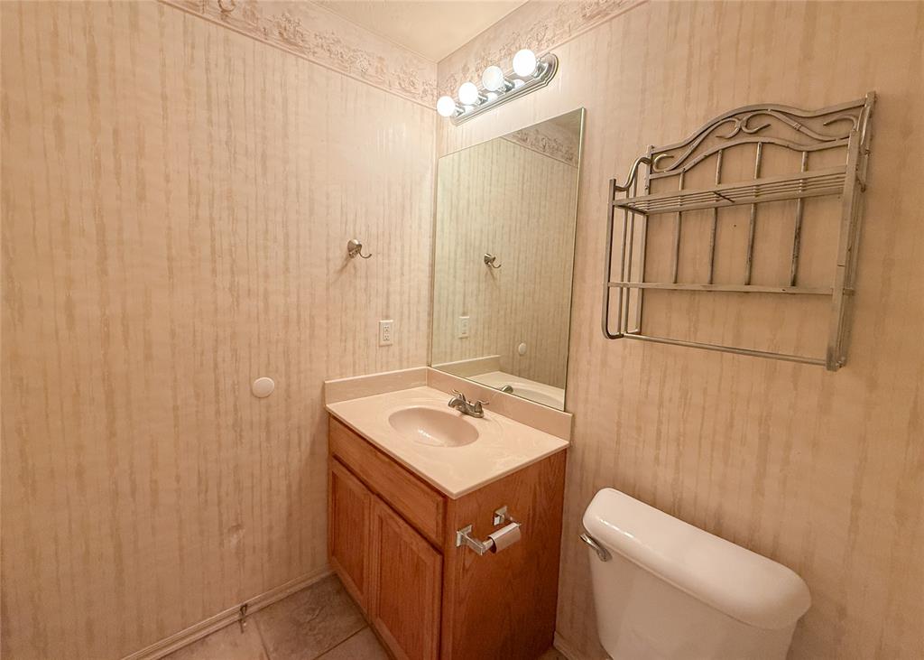 17553 Gold Drive Property Photo 13
