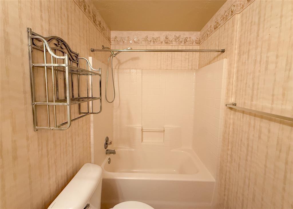 17553 Gold Drive Property Photo 14
