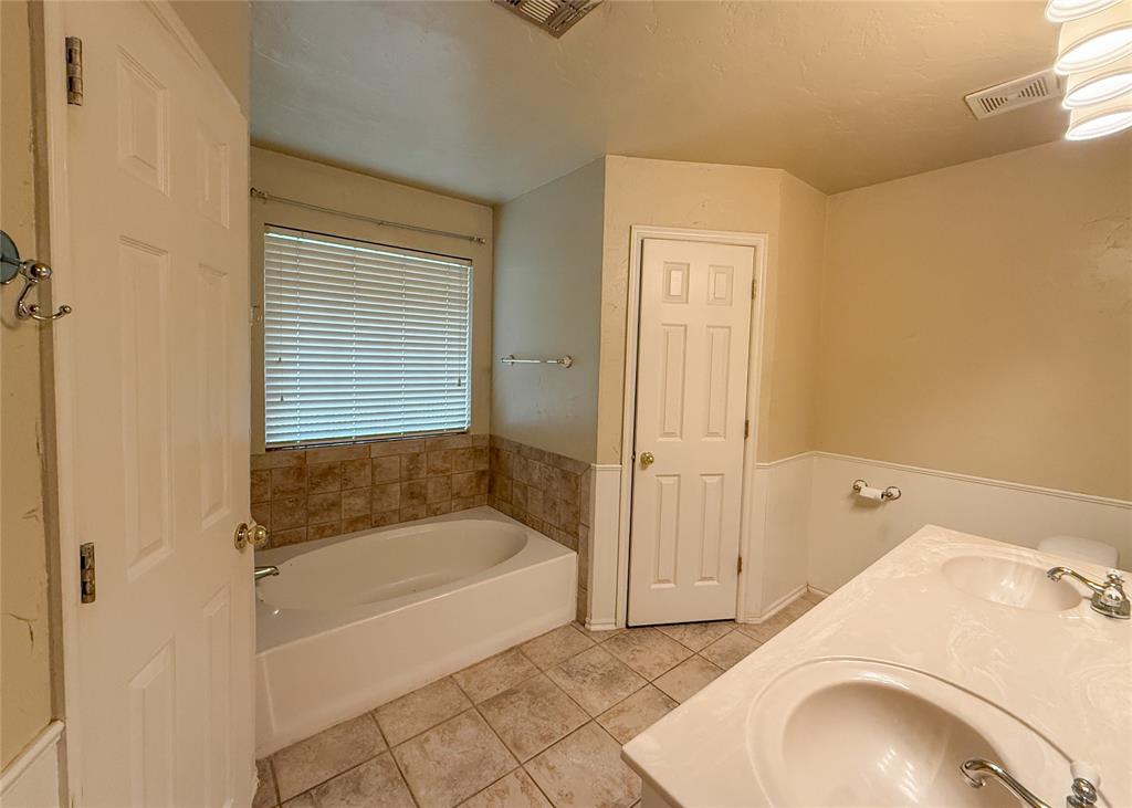 17553 Gold Drive Property Photo 20