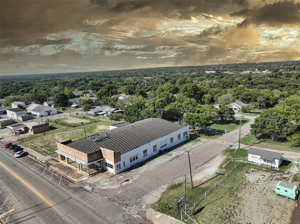 1201 Manvel Avenue Property Photo 4