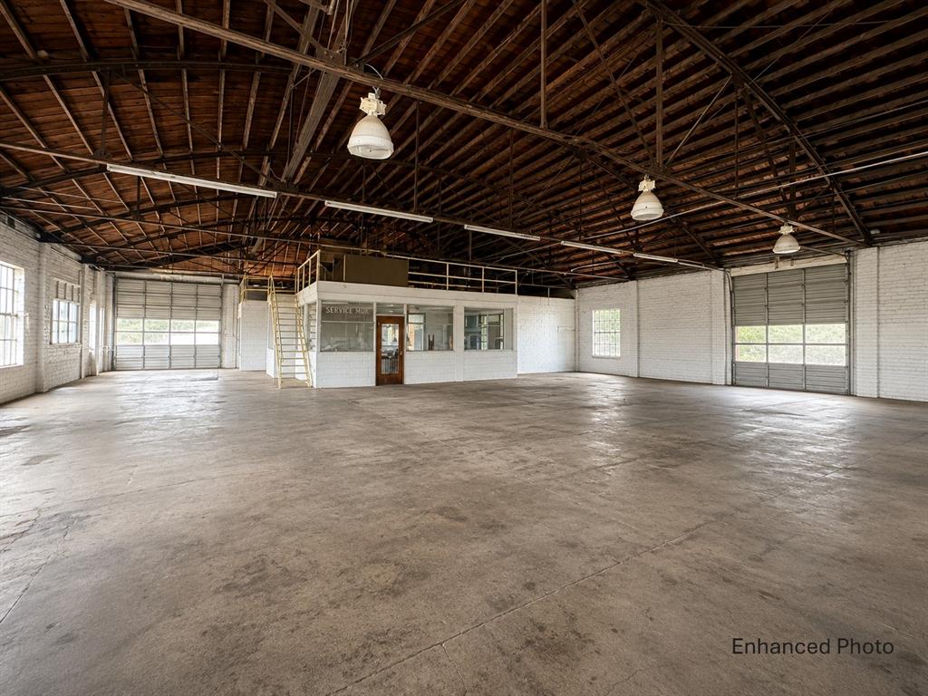 1201 Manvel Avenue Property Photo 6