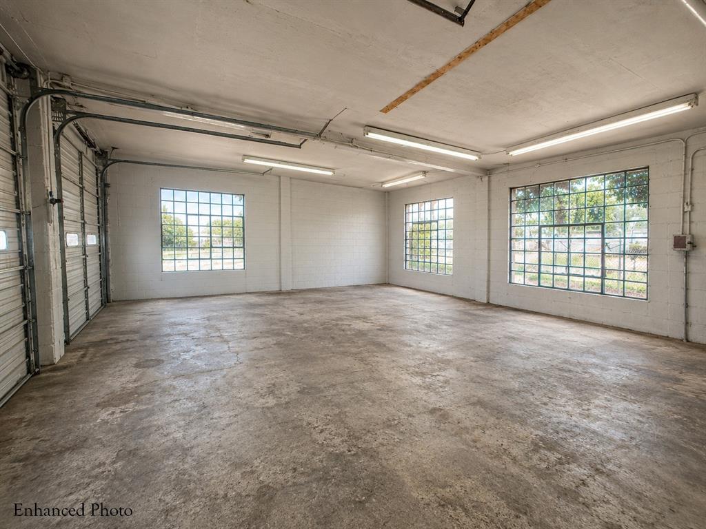 1201 Manvel Avenue Property Photo 7