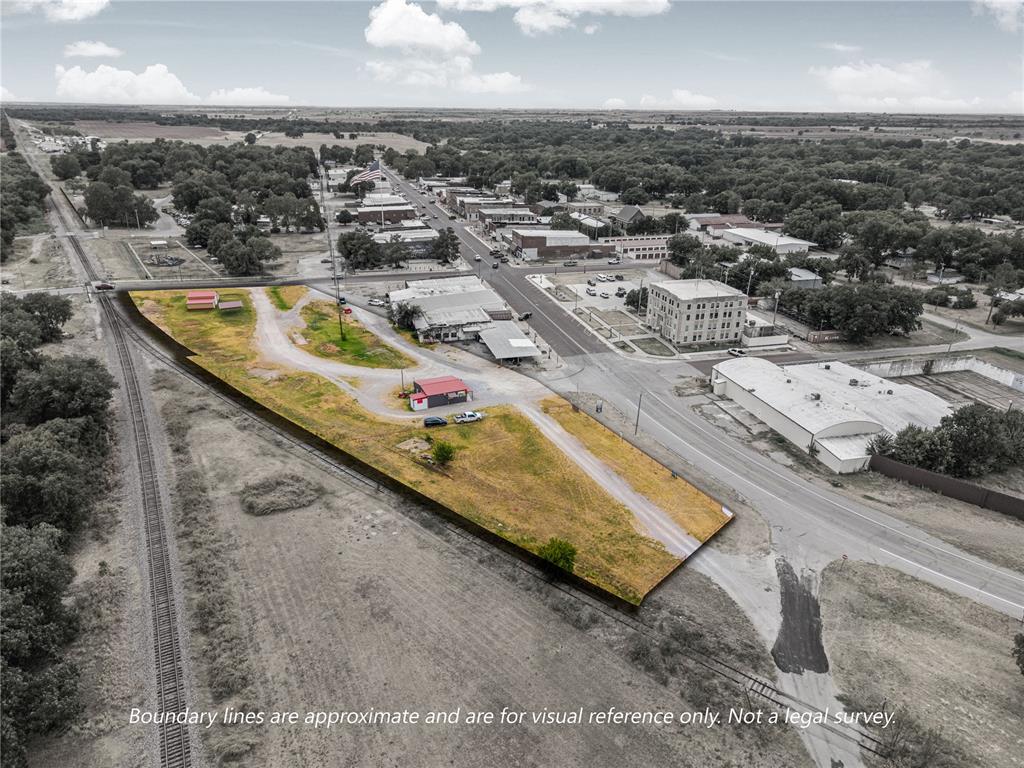 227 N Main Street Property Photo 5