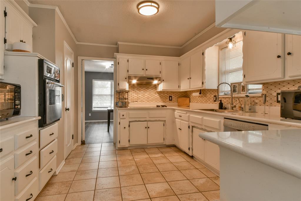6813 Saint Marys Place Property Photo 5